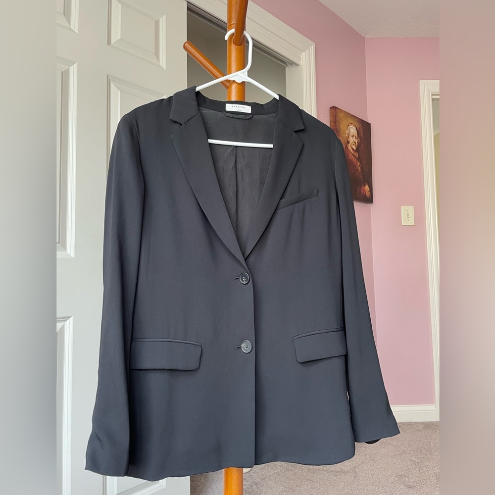 Aritzia blazer in black